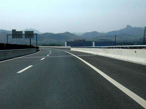 高速公路標(biāo)線(xiàn)01